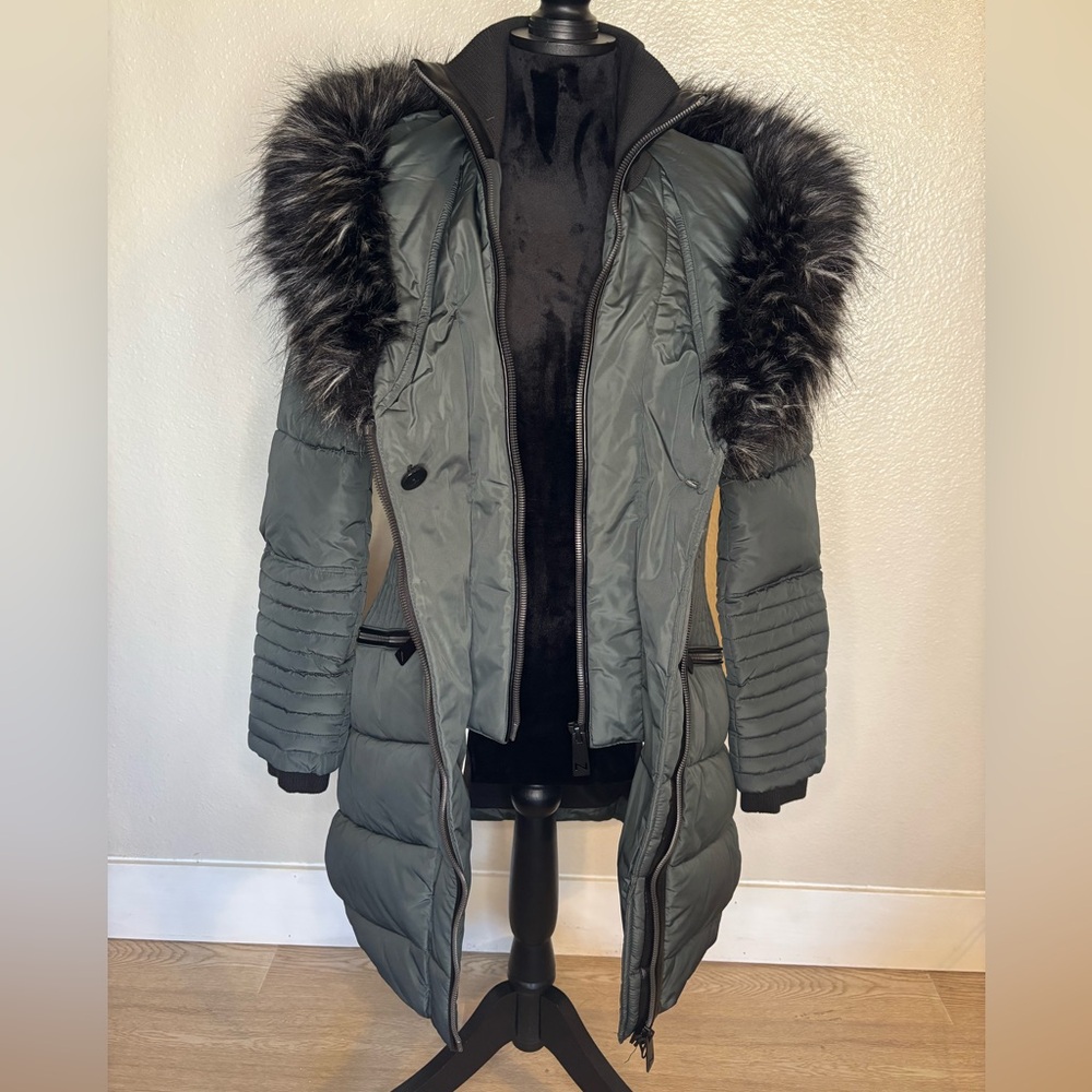Noize Quilted Hooded Puffer Coat Jacket with Faux Fur Trim - Size XS - Picture 10 of 14